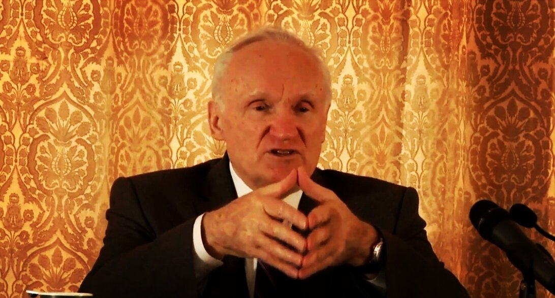 Алексей Ильич Осипов - профессор Московской Духовной Академии, доктор богословия, педагог, публицист, писатель, проповедник. 