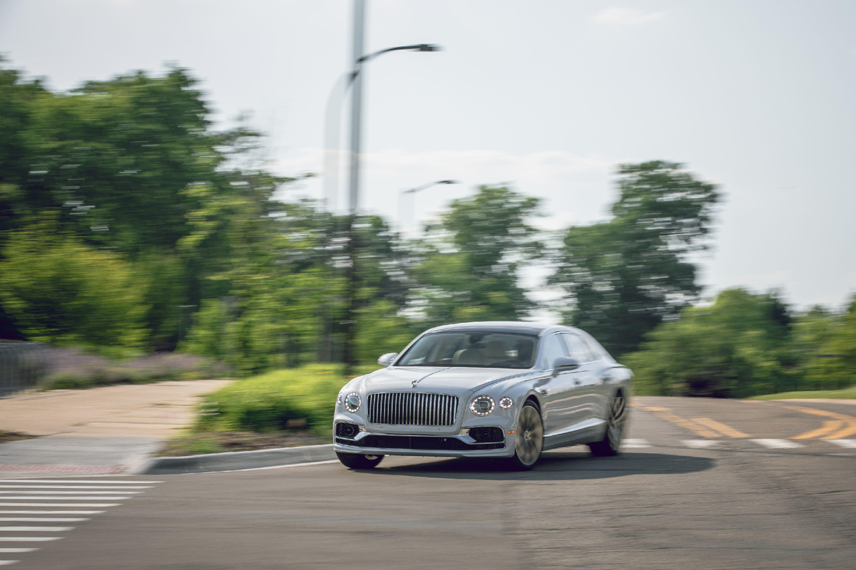 "Bentley Flying Spur"