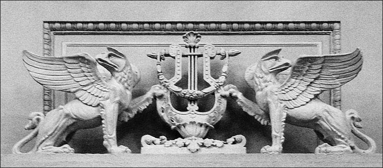 Фамильяр грифон. Грифон символ крыма. Грифоны охраняют. Грифон скульптура мифология. Грифон древняя греция.