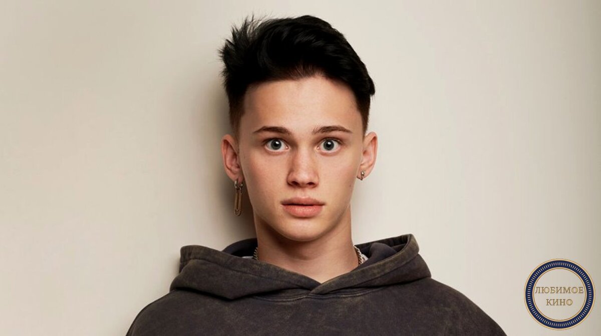 Даня Милохин в роли Дани Милохина. Снято на телефон Дани Милохина. Сайт Дани Милохина. 