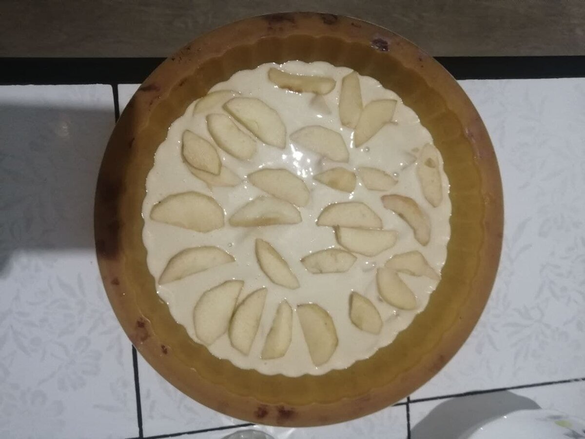 форма с яблоками