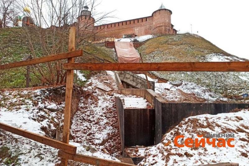 Есть ли в нижегородском кремле туалет