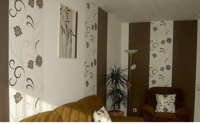 Оставшиеся рулоны обоев можно оклеить на подготовленные стены, и не важно, то их мало — выглядит это стильно