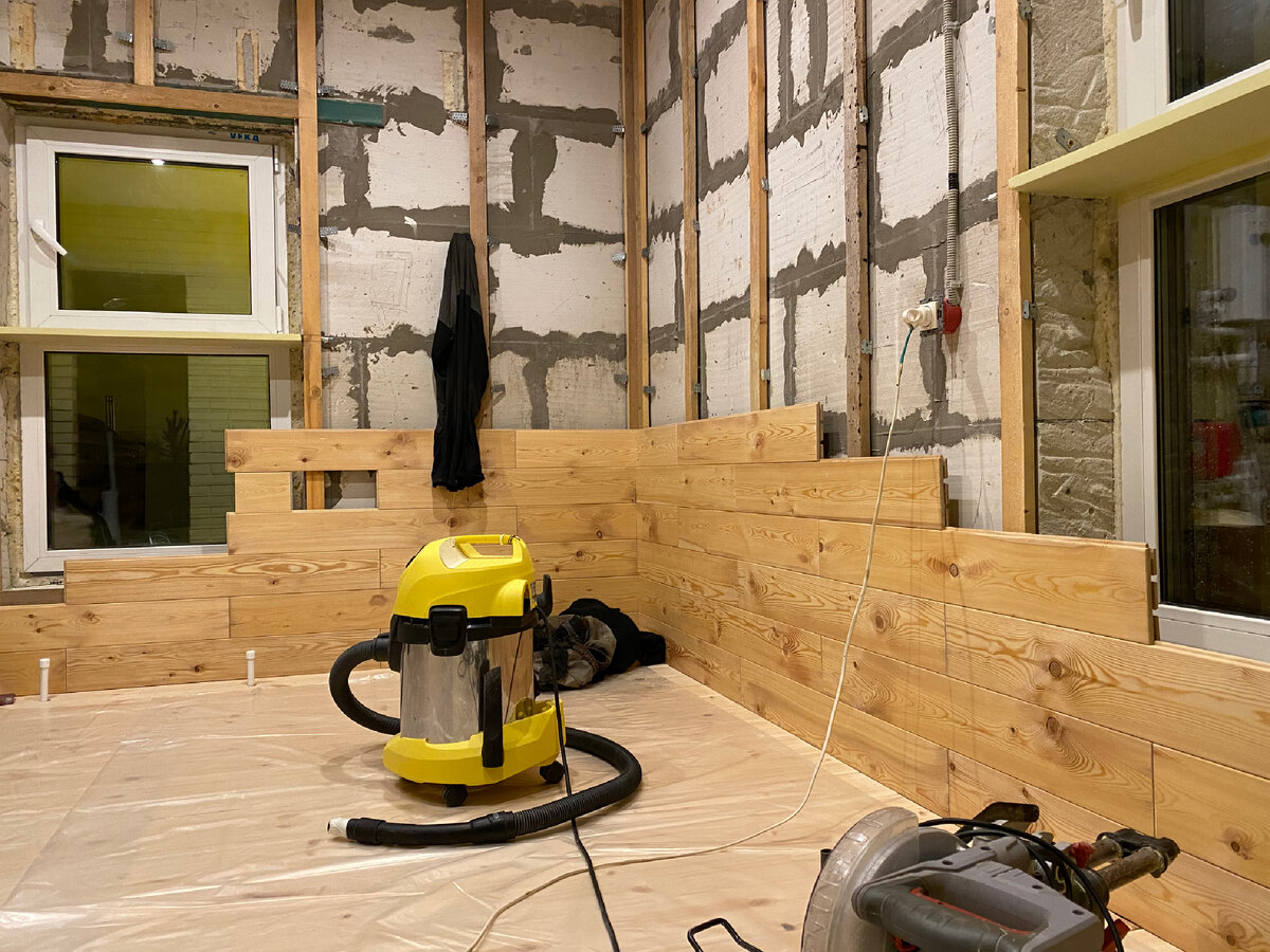 Обшивка стен доской пола из лиственницы 