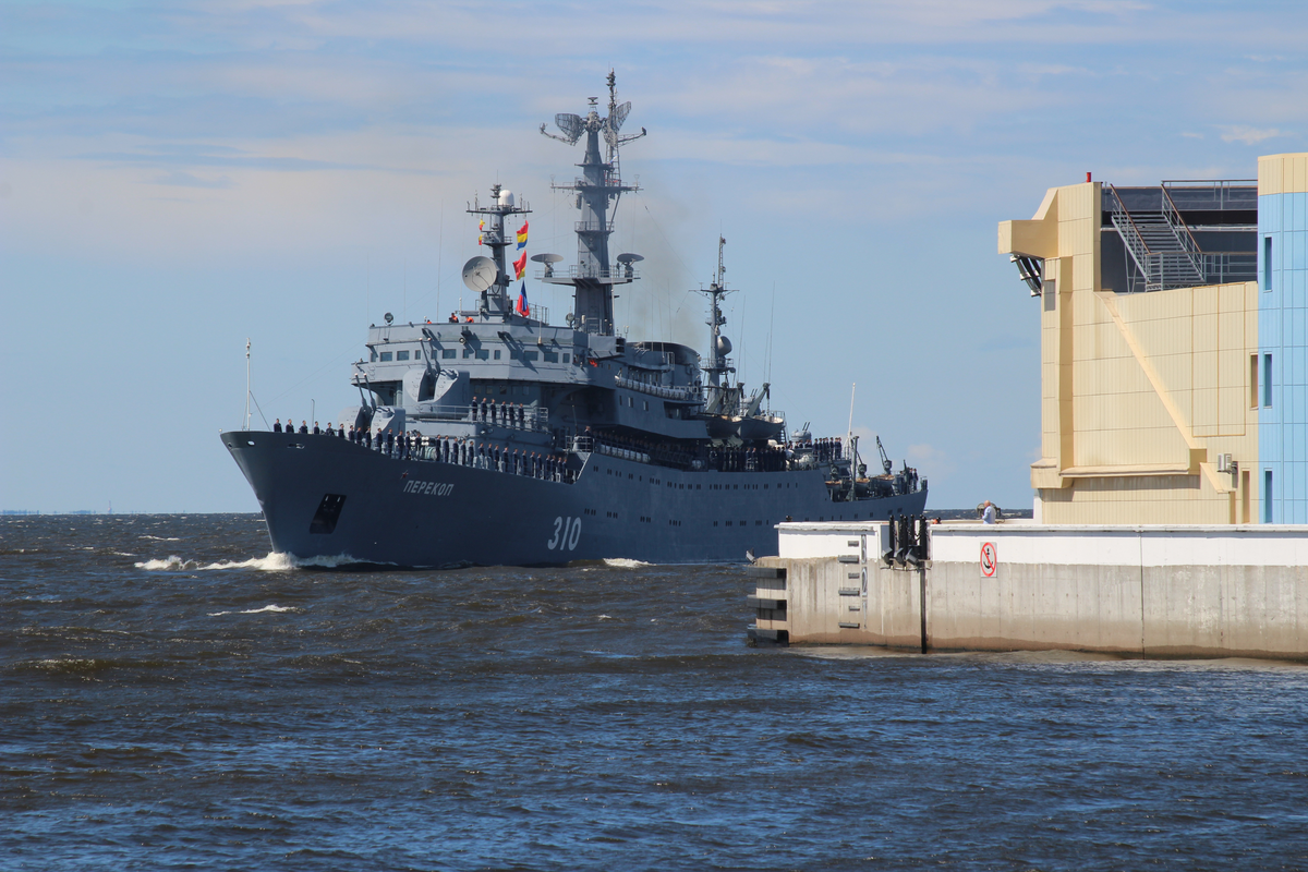 Военно-морской парад 2022 г. в условиях санкций Запада: справимся, но в чём будут отличия?