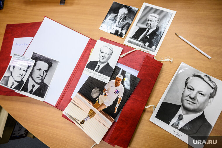    Экс-президент США Билл Клинтон обещал бывшему президенту РФ Борису Ельцину тесное сотрудничество