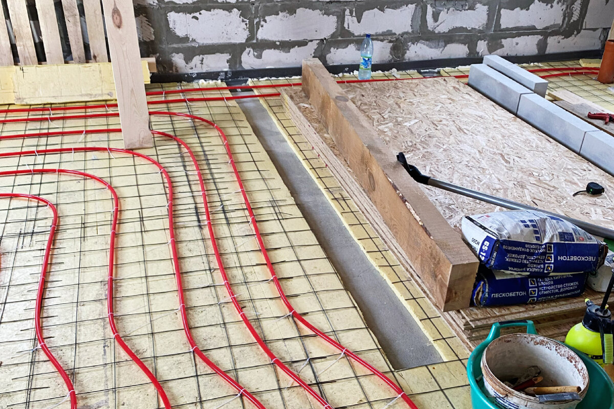 Вырезал пеноплекс под бушующую перегородку