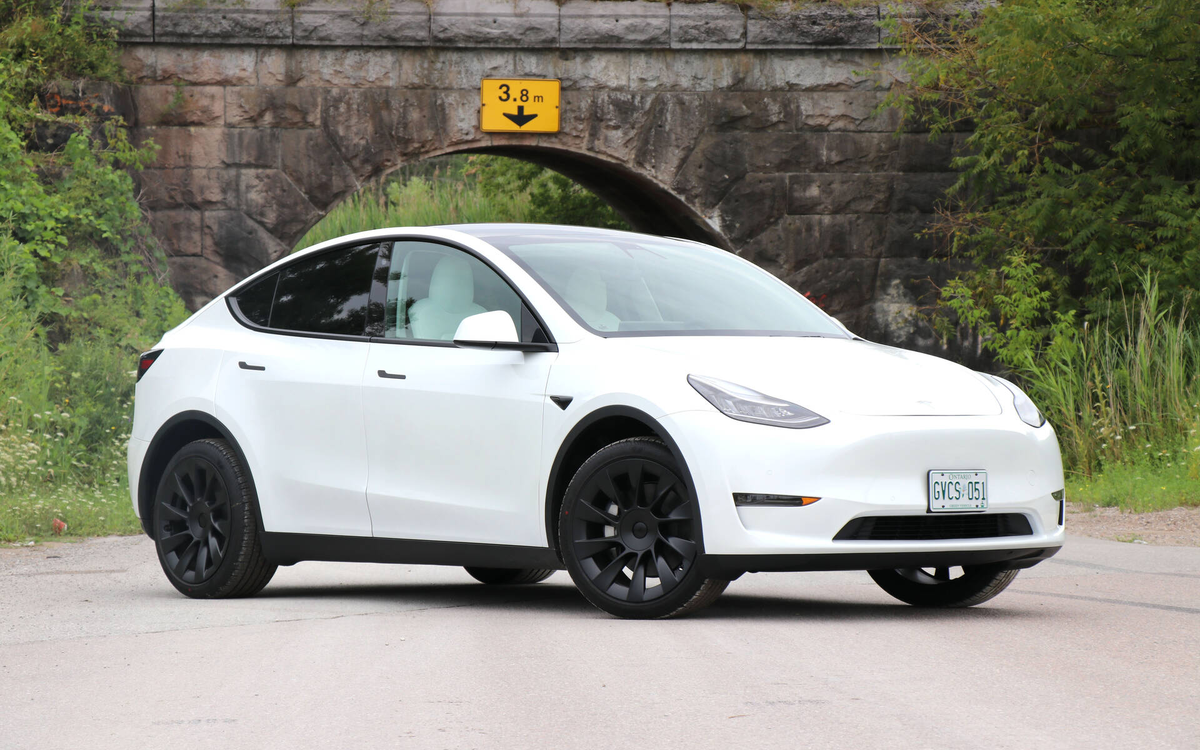 Электромобиль tesla model y. Тесла модель y. Tesla model y 2022. Кроссовер Tesla model y. Tesla model y 2021.