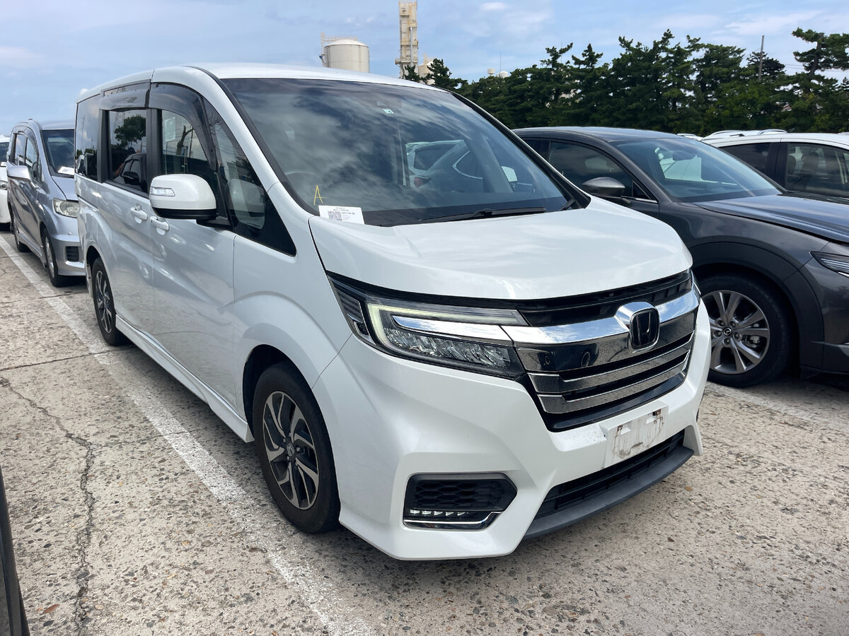 Honda Stepwgn spada 2015