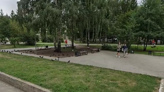     В Ново-Савиновском районе Казани местные жители потребовали лучше следить за уборкой и содержанием сквера, который игнорируют сотрудники Горводзеленхоза. Свои жалобы пользователи оставили под одним из постов в Telegram-канале городской администрации.