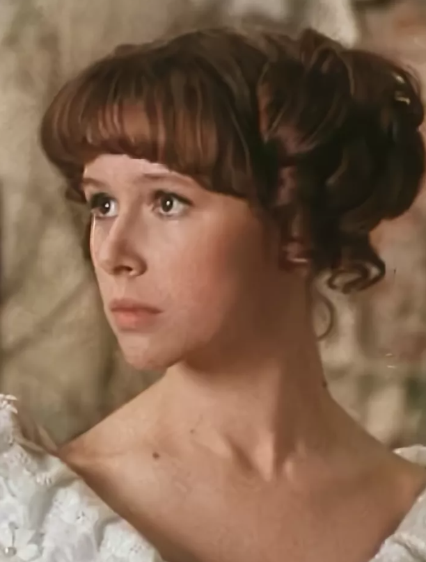 Сколько лет симоновой в обыкновенном чуде. Евгения симонова обыкновенное чудо. Сколько лет симоновой в обыкновенном чуде. Евгения симонова фото. Сколько лет симоновой в обыкновенном чуде.