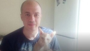 Как стало известно во вторник, 30 января, из сообщения Чибьюского судебного участка Ухты, судья надзорного ведомства вынес решение о тюремном заключении живодера Ивана. Ухтинец получил наказание в виде одного года тюремного заключения. В республиканской прокуратуре отметили, что мужчина признался в содеянном, однако объяснить мотивы своего поступка не смог. Кроме того, он уточнил, что любил своего питомца, тот был ласковым и никогда не кусался, более того, они вместе спали. Напомним, региональное следствие установило факт расправы ухтинца над питомцем в состоянии алкогольного опьянения на почве мести своей возлюбленной. Ранее "Российский Диалог" уже сообщал об ужасном инциденте в Ухте. Также сообщалось о жестоком наказании живодера из Китая за зверское убийство животного. 
читайте подробнее на сайте "Российский Диалог"