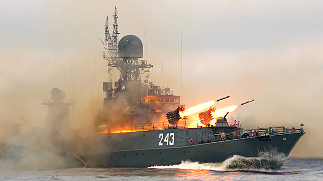 
10 мая 2018, 14:45© splav.org Залп ракетного противолодочного комплекса (РПК-8) «Запад»