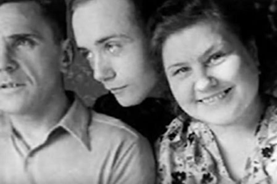 Леонид куравлев фото с женой и детьми в молодости