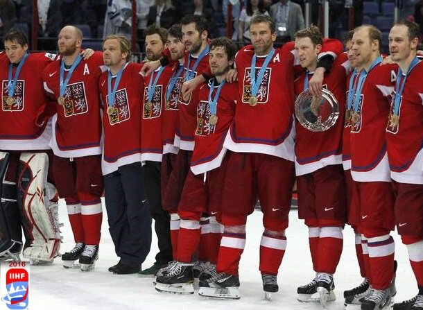 Сборная Чехии в 2001-ом выиграла матч за бронзу у России со счетом 7:4 - слишком много совпадений )