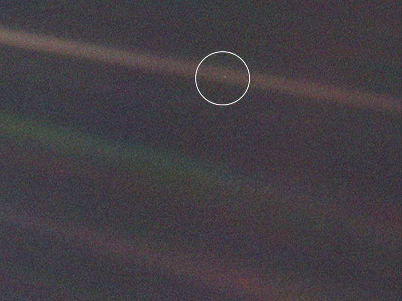 Pale blue dot. 1990г.