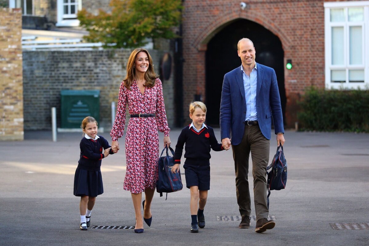 Кейт и Уильям отвели Джорджа и Шарлотту в школу в их первый учебный день (фото+видео)