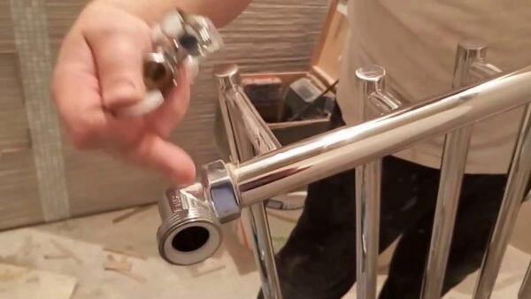 Что делать когда течет полотенцесушитель