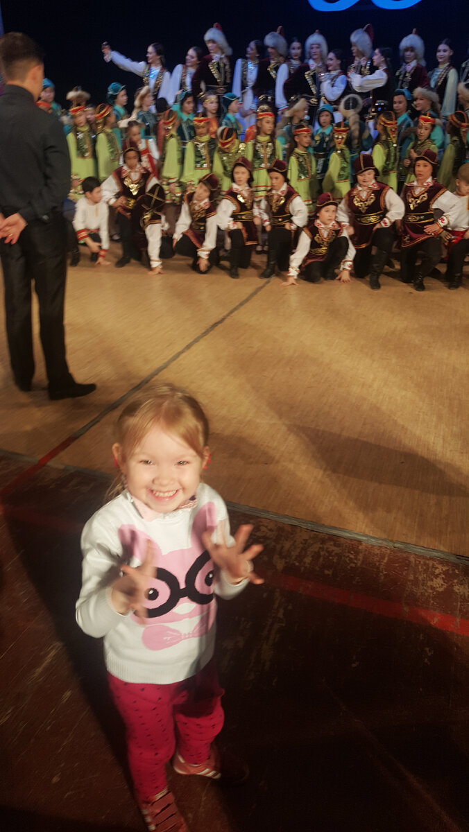 Я на концерте, как прима звезда)) 