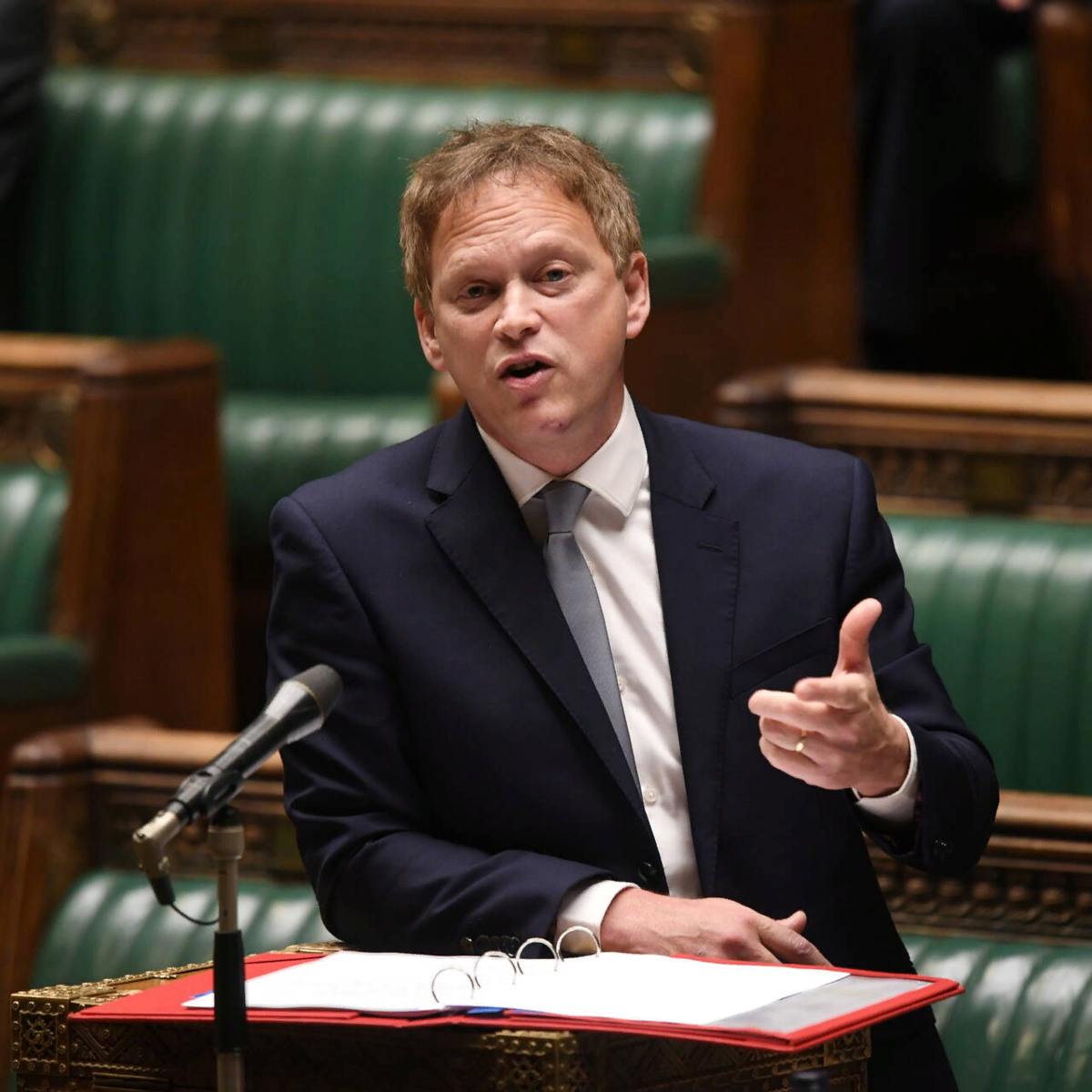 Старый министр. Дмитрий ливанов нижний новгород. Владимир путин и михаил мишустин. Глава минтранса великобритании грант шэппс. Сент-онж министр.