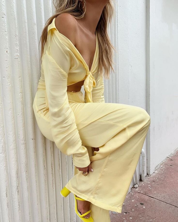 В более светлом оттенке - все такой же лучезарный и приятный глазу.