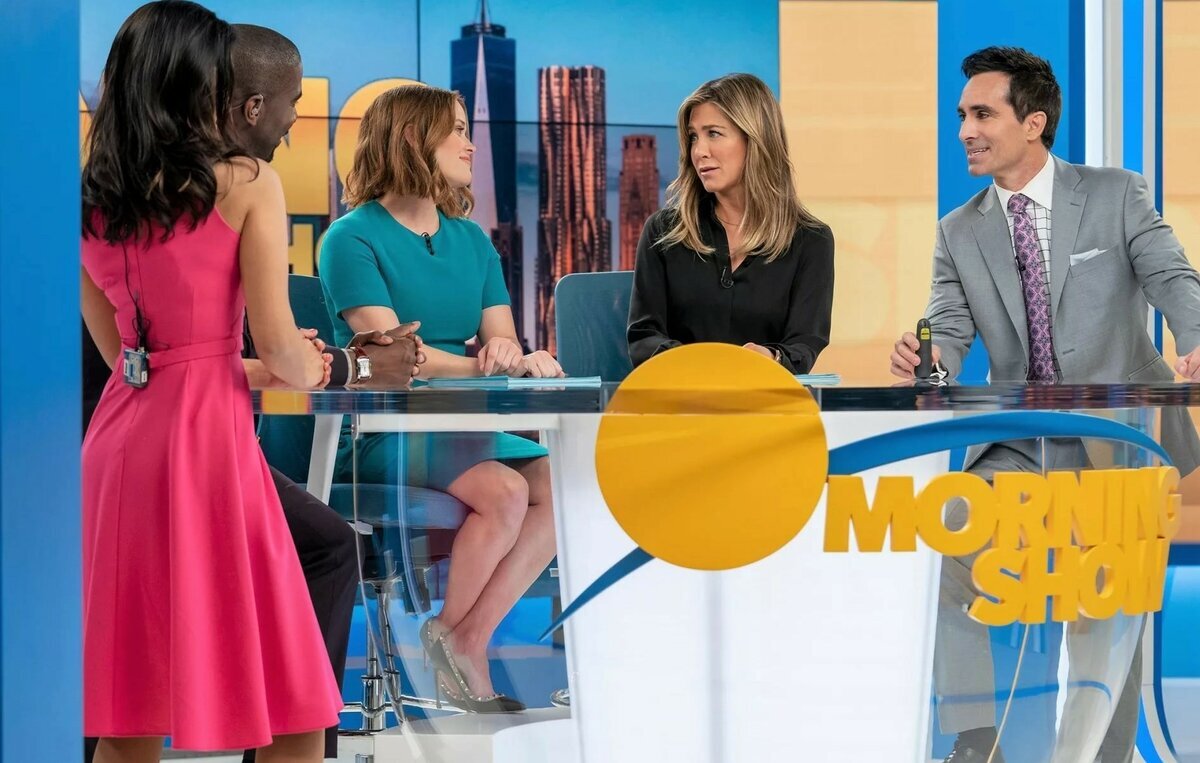 Хороший же был сериал-с крутым сюжетом, актерами. Нет, надо все испортить и превратить в политическую пропаганду в духе последнего сезона Карточного домика. Всецело осуждаем...