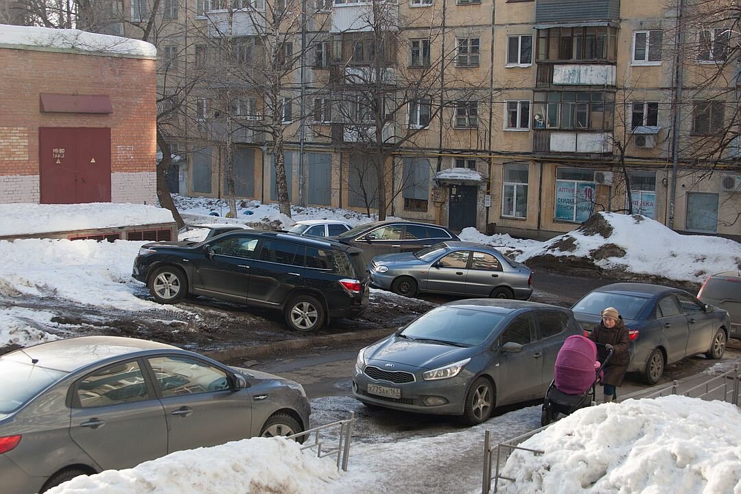 Парковка самара. Проблема парковки в Самаре. Как в Самаре паркуются во дворах.