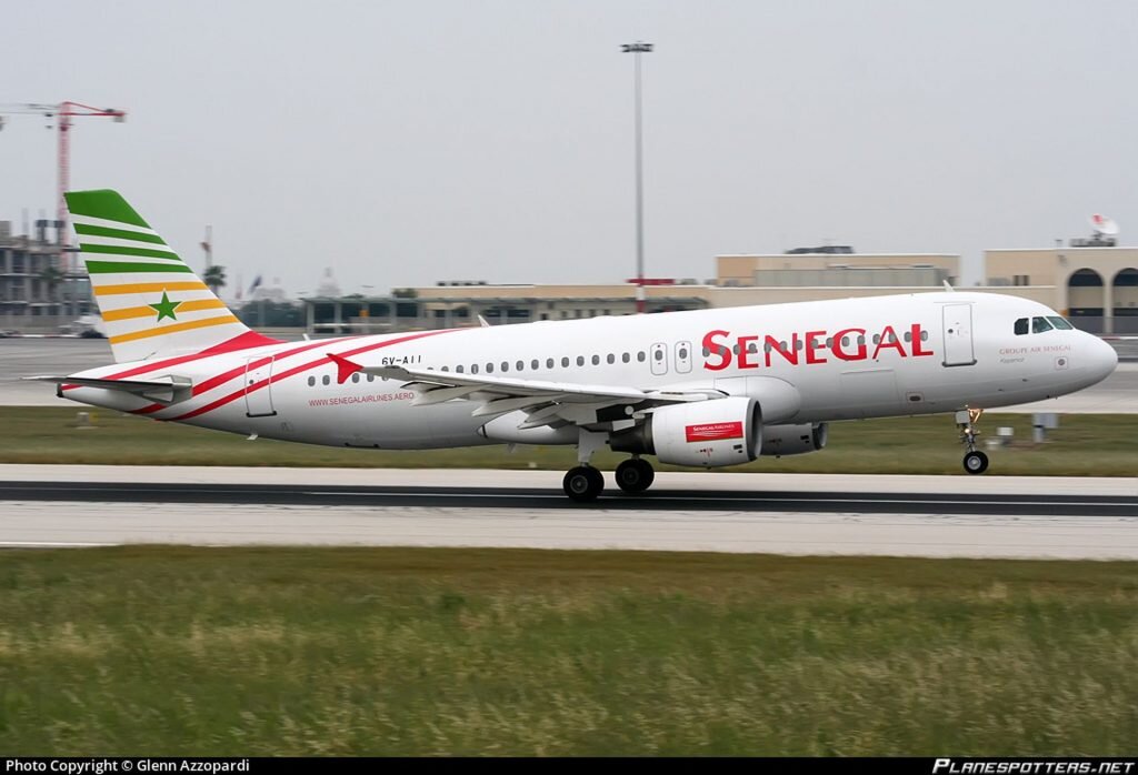 Airbus A320-214 авиакомпании Senegal Airlines