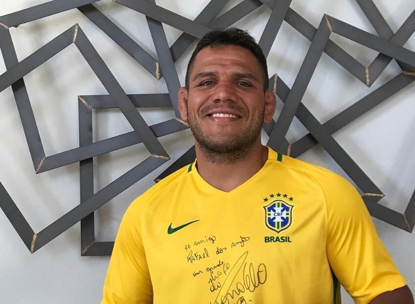 Фото: instagram.com/ rdosanjosmma