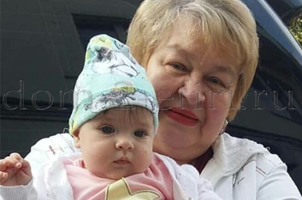 Дмитрия Дмитренко раскритиковали за букет на выписке супруги ДОМ 2 РЕАЛИТИ Дзен