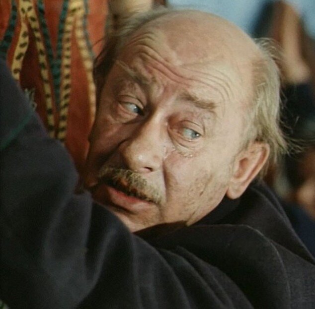 Иван Адамыч Евстигнеев. Евгений Евстигнеев. Евгений Евстигнеев старый новый год. Евгений Евстигнеев Иван Адамыч. Режиссер старый новый