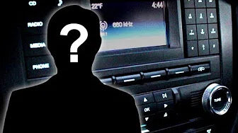   Неужели это путешественник во времени? (Изображение: YOUTUBE/ APEXTV).