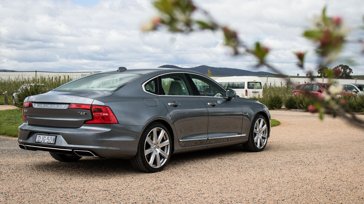 Volvo s90 Wallpaper