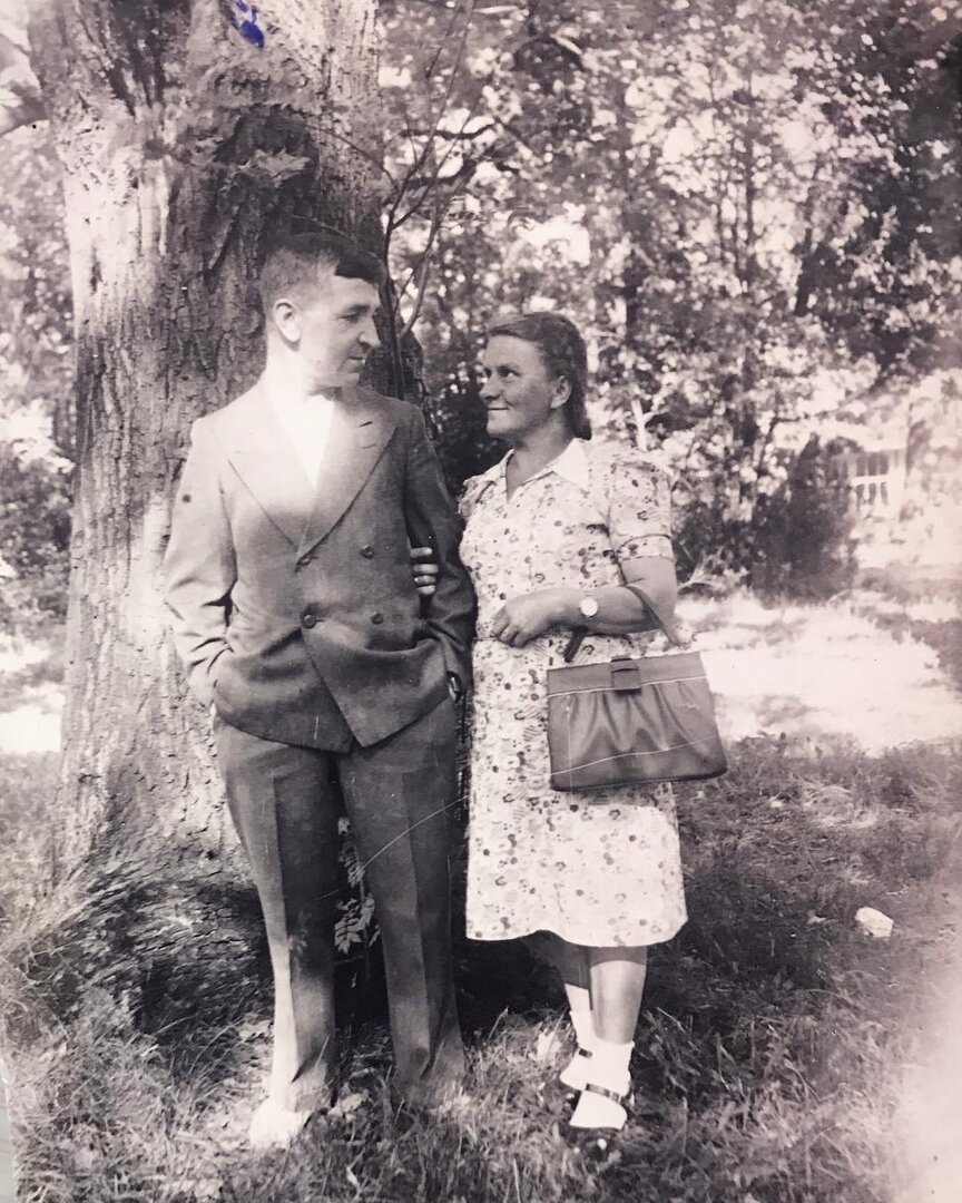Дмитрий Иванович и Роза, 1948. Из личных архивов @vals_frontovoy_vesny