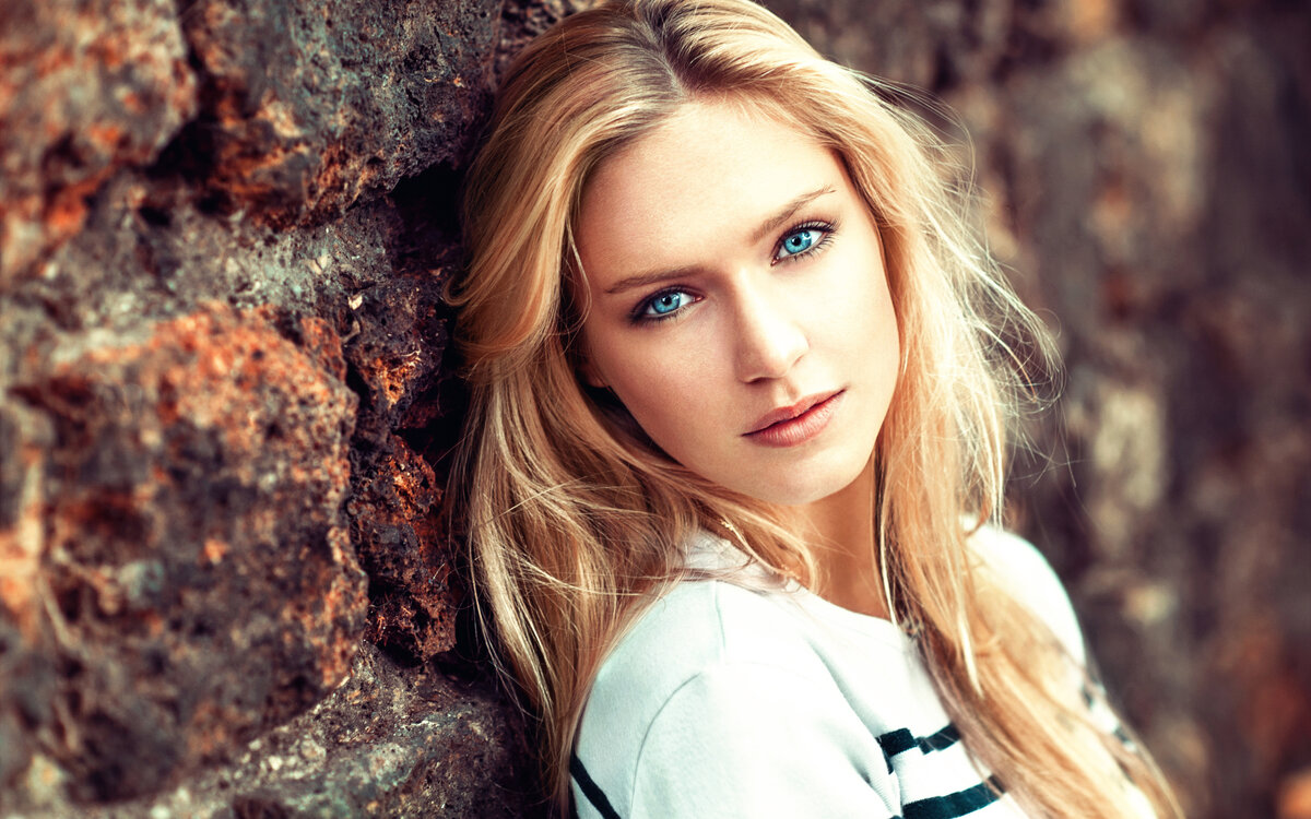 картинка взята с https://look.com.ua/pic/201608/2560x1600/look.com.ua-175509.jpg