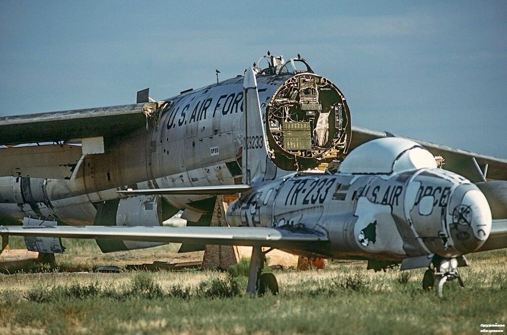                                                      T-33 Shooting Star и B-47 Stratojet