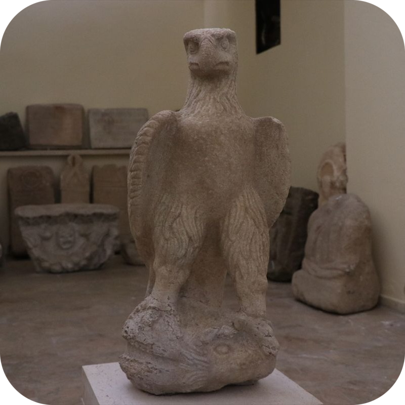 скульптура орла (источник интернет)