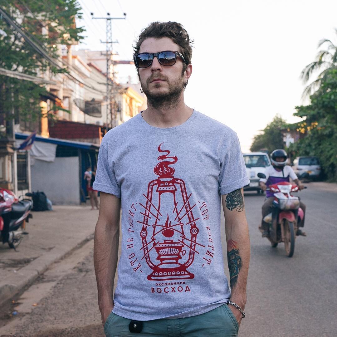 Лаос. Вова молод и красив. 