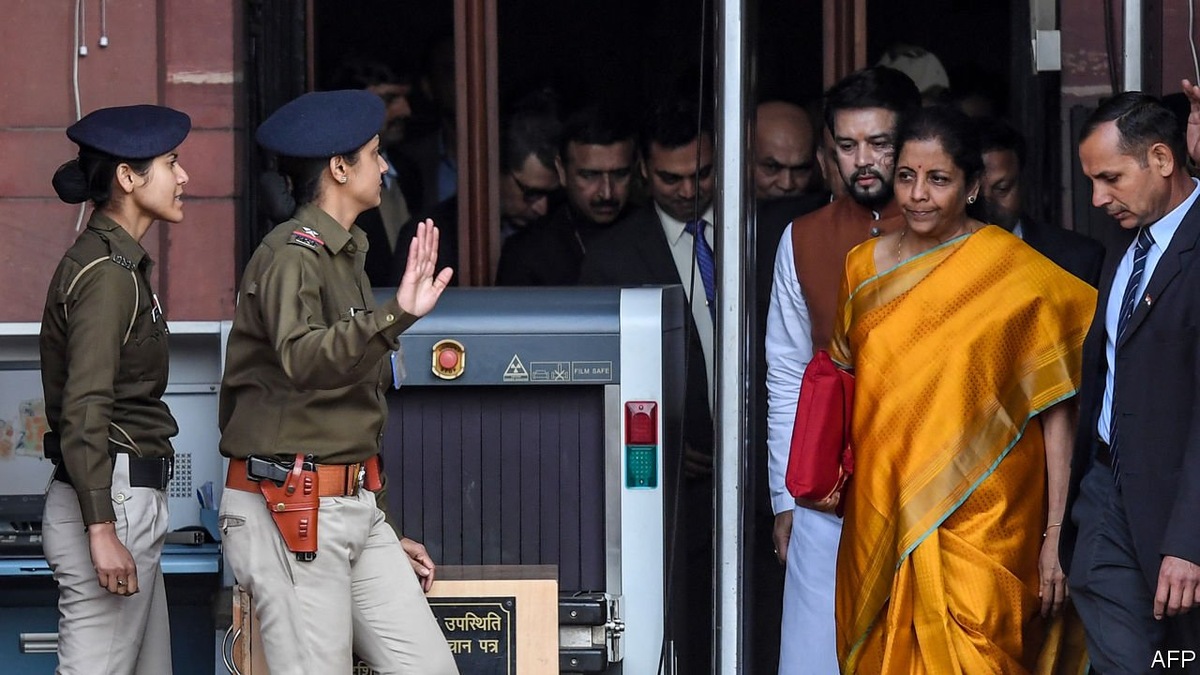 Индия. Чёрный лебедь.