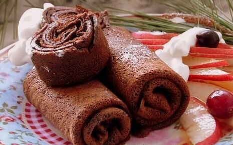 Я делала по многим разным рецептам шоколадные блины,и они все были удачными,но я считаю что наши русские блины ,самые простые лучше всех остальных,но вот наши дети любят именно шоколадные.Этот рецепт очень удачный,блинчики получаются тонкими ,нежными и очень вкусными.