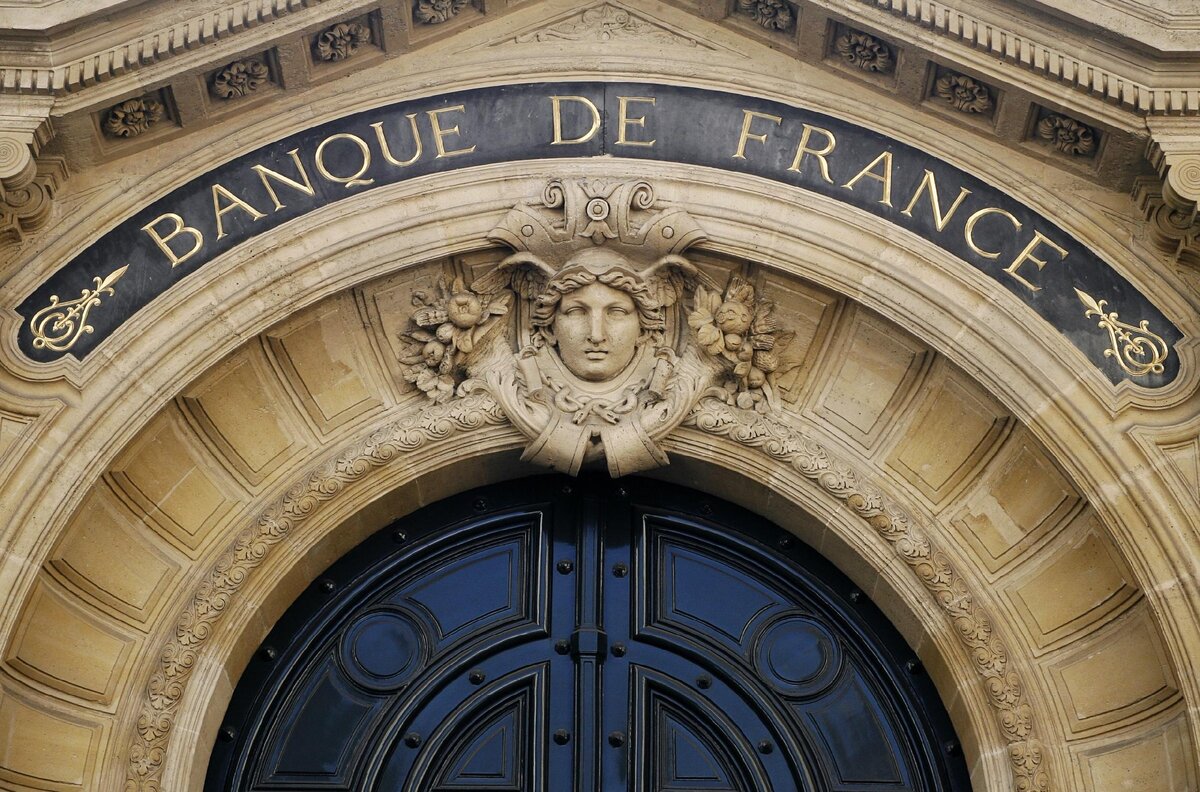 Французский банк. Источник: Яндекс. Картинки