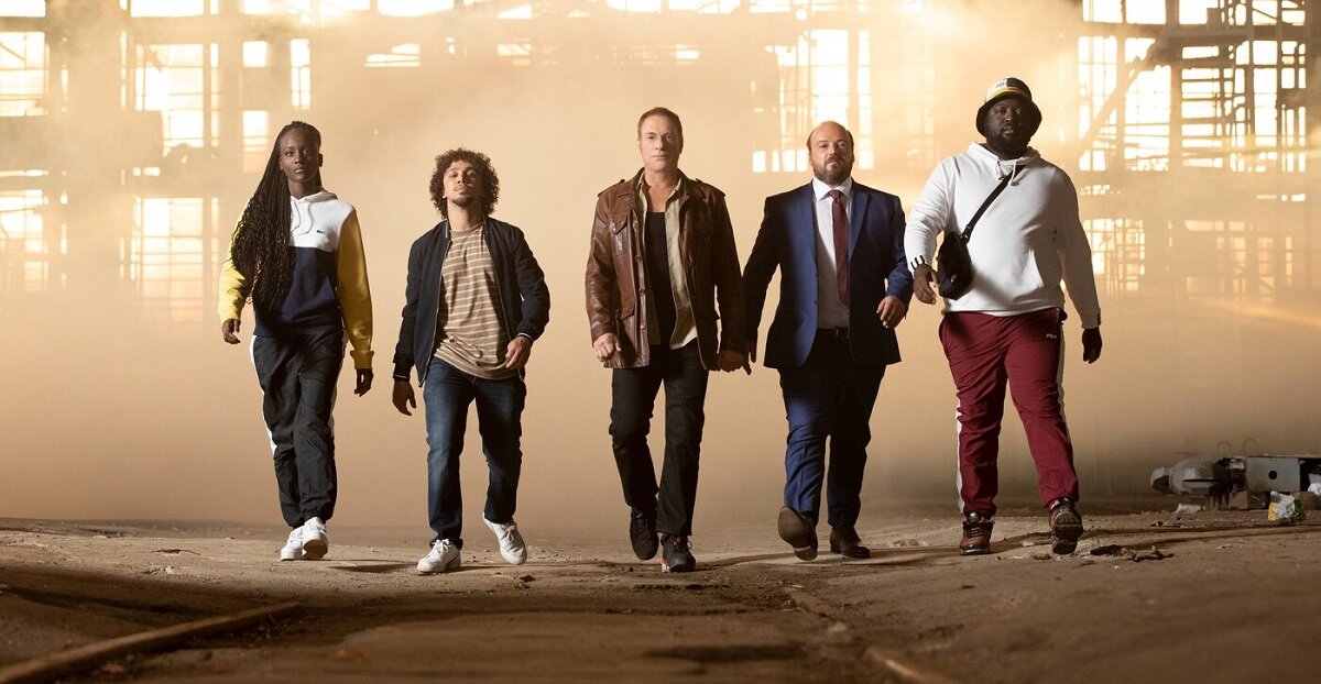 Прочь с дороги! Толерантно-неуловимые мстители на марше! 