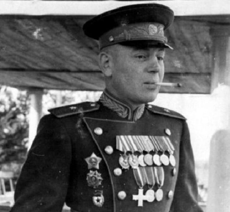 Генерал-майор авиации Василий Сталин 