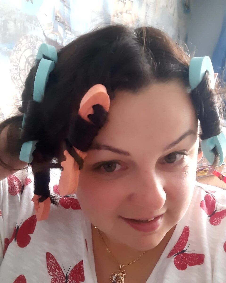 Вот такие прикольные бигуди. Они очень мягкие, на таких и спать можно будет.