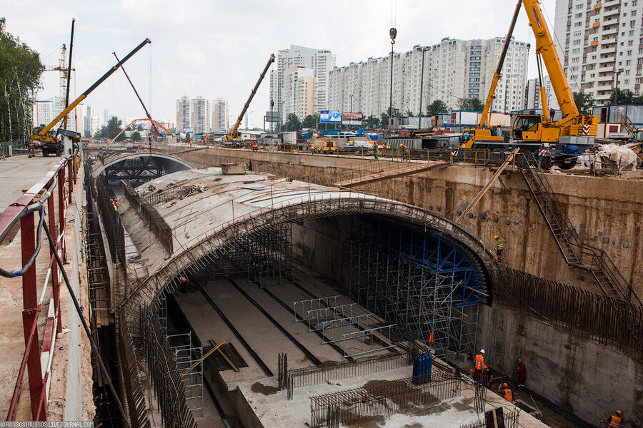 Как строиться метро в москве