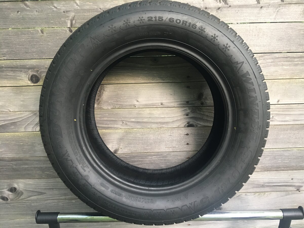Dunlop SP Winter Sport 5 215/60 R16 95H