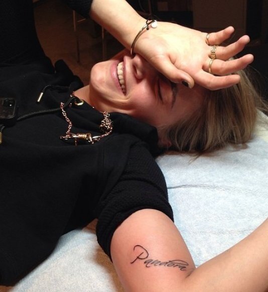 Оксана Самойлова и Джиган сделали одинаковые татуировки в честь сына | STARHIT