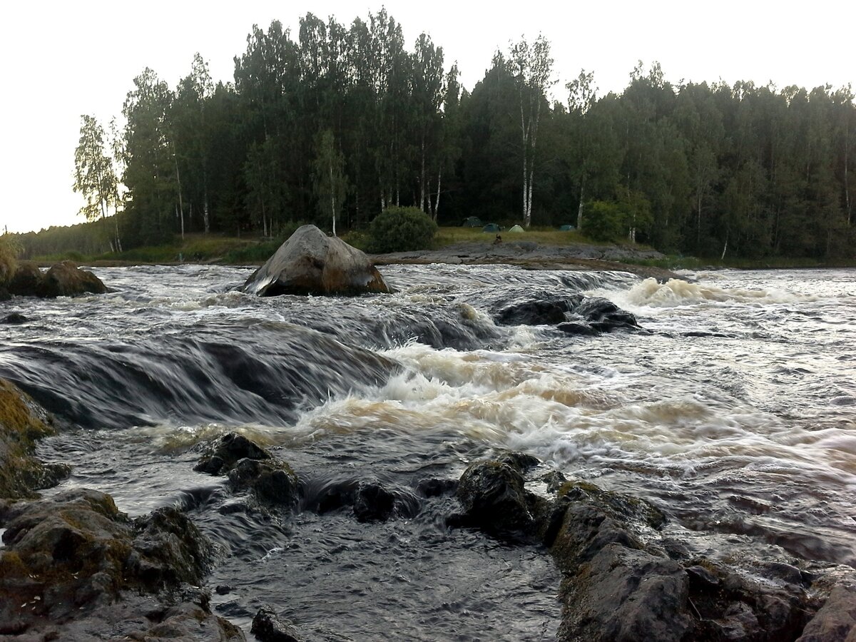 Пороги на реке Шуя в Карелии