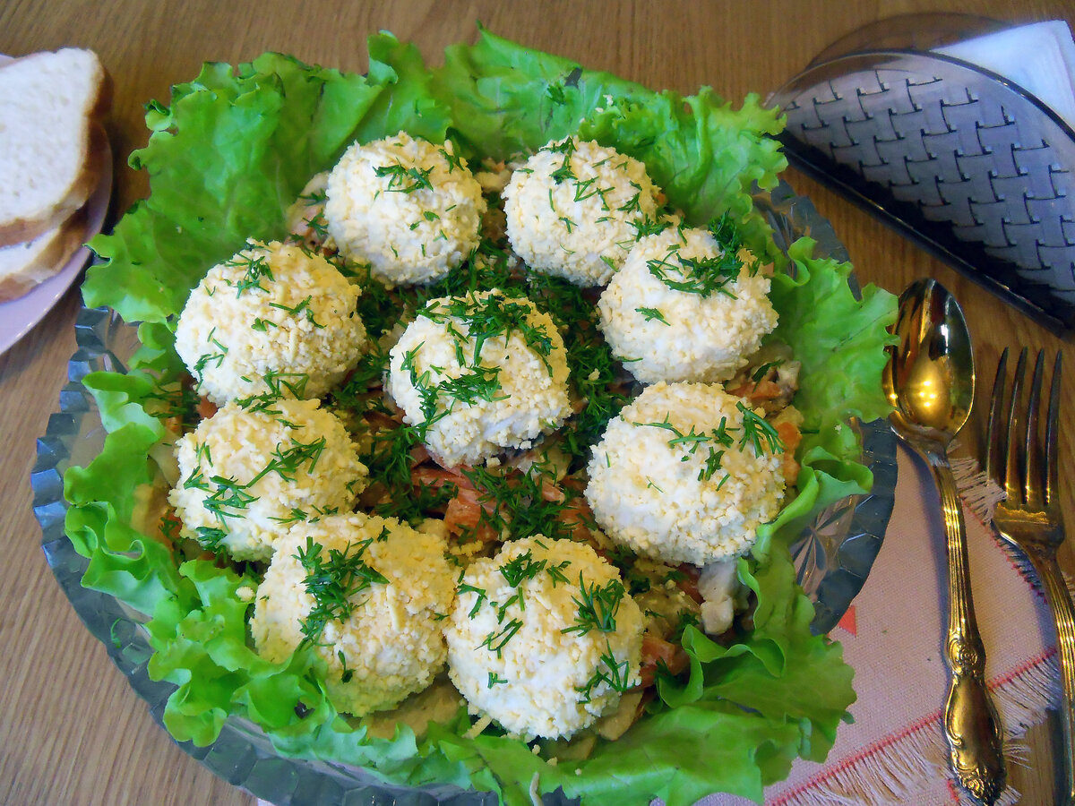 Салат "Кукушкино гнездо" - рецепт с фото.