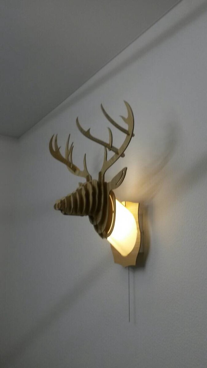 Оленьи головы - излюбленная тема в "скандинавских интерьерах"
